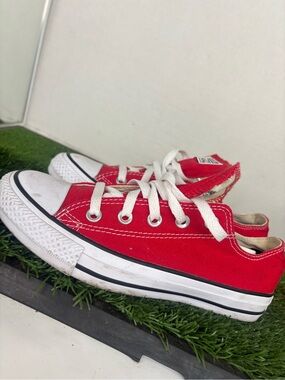 Converse Chuck Taylor All Star Womens Size 6 Red Casual Athletic Shoes Sneakers